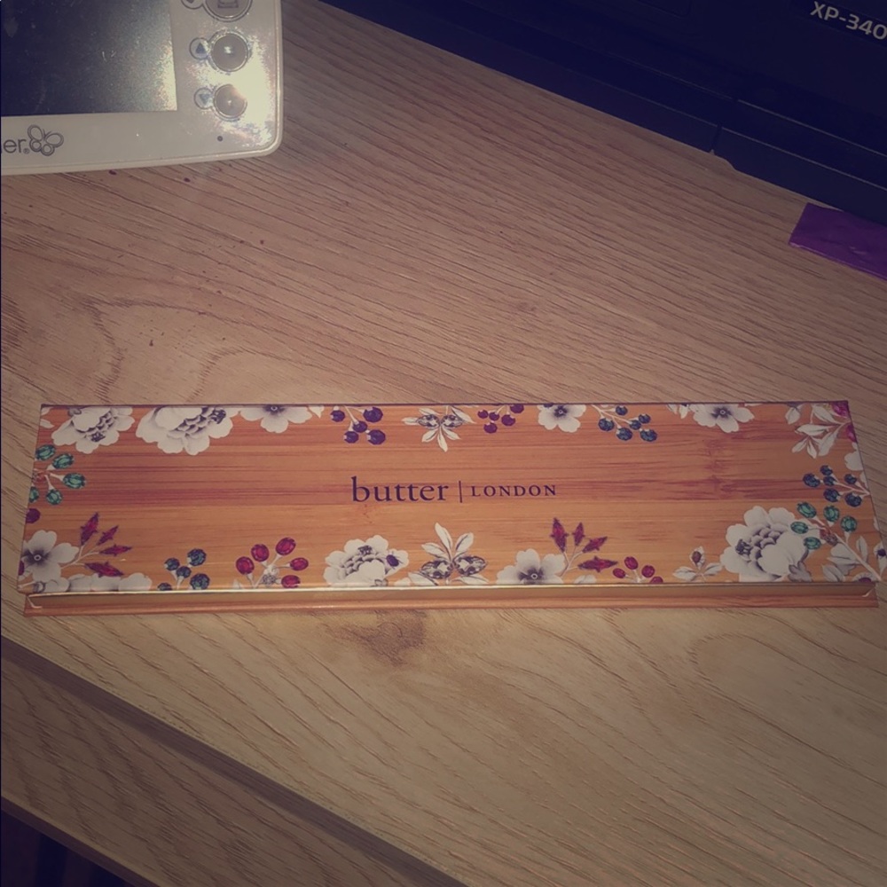 BUTTER LONDON - NATURAL GODDESS EYESHADOW PALETTE